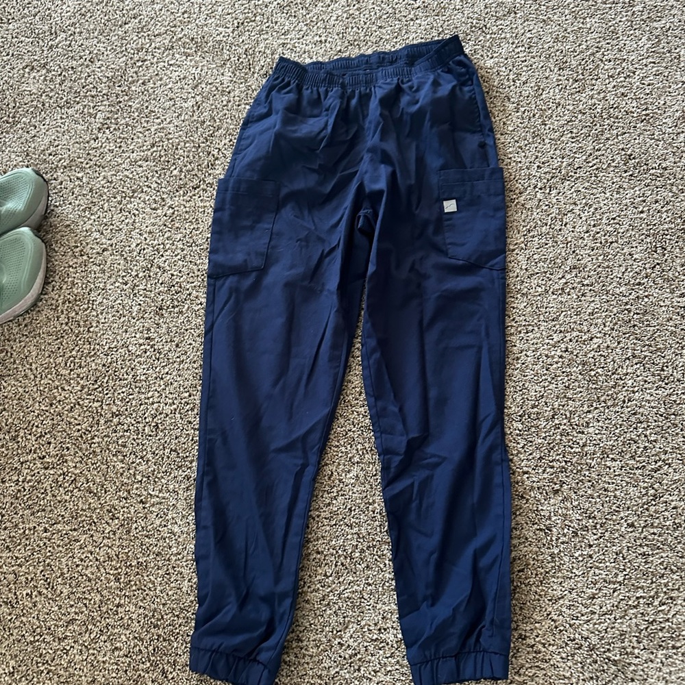 Navy scrub boogers small petite